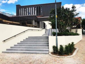 Funktionaler Garten, Kirche, Kindergarten, Gemeindehaus, Rathaus, Spielplatz